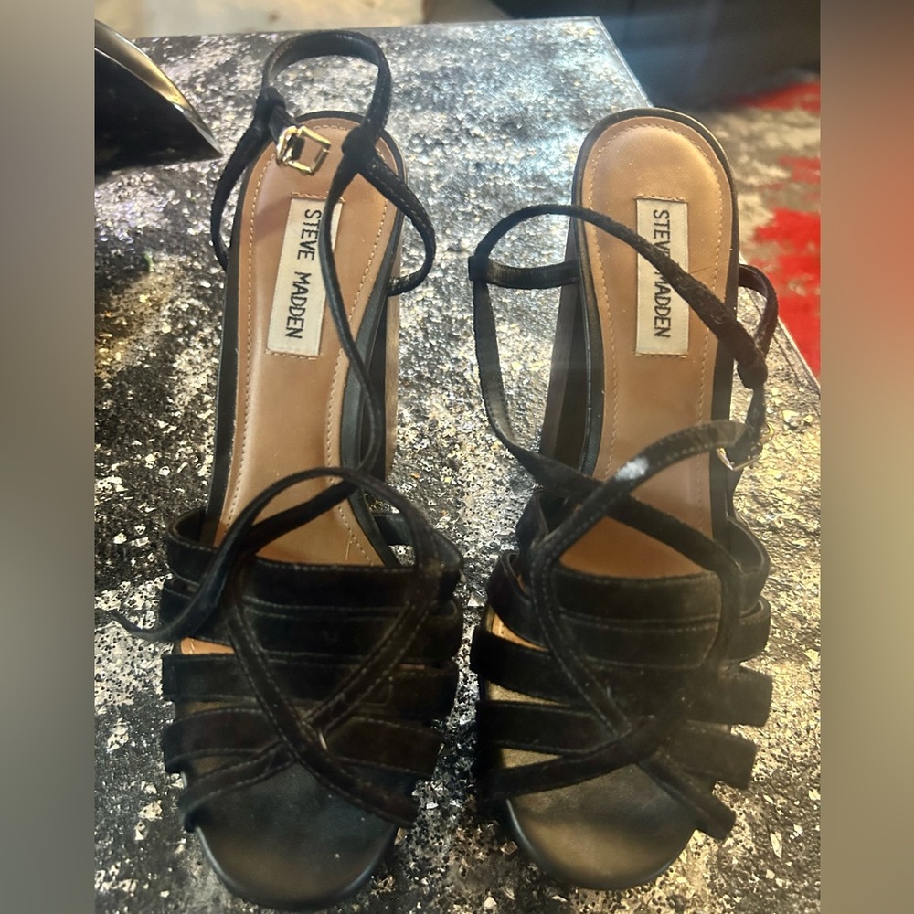 Large chunky heel